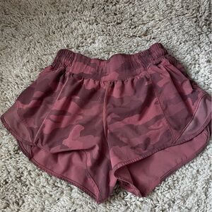 Lululemon Hotty Hot Low-Rise Lined Short